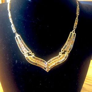 Women’s art deco costume jewelry necklace